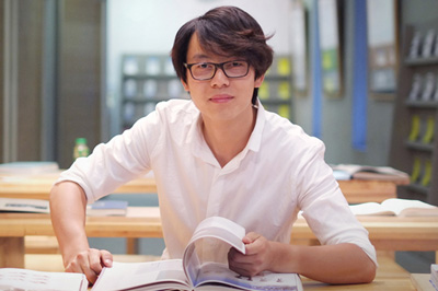 雅尔居地毯设计师